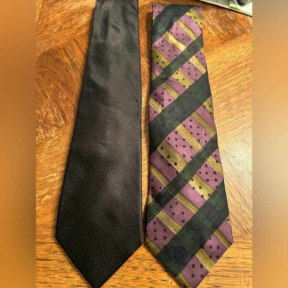 2 Vintage Men’s Silk Neck Ties
